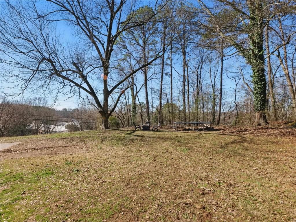 3 bedroom, 2 bathroom, 1,555 sq ft single family residence for sale at 2093 Beverly Road, Gainesville, GA 30501 — photo 7