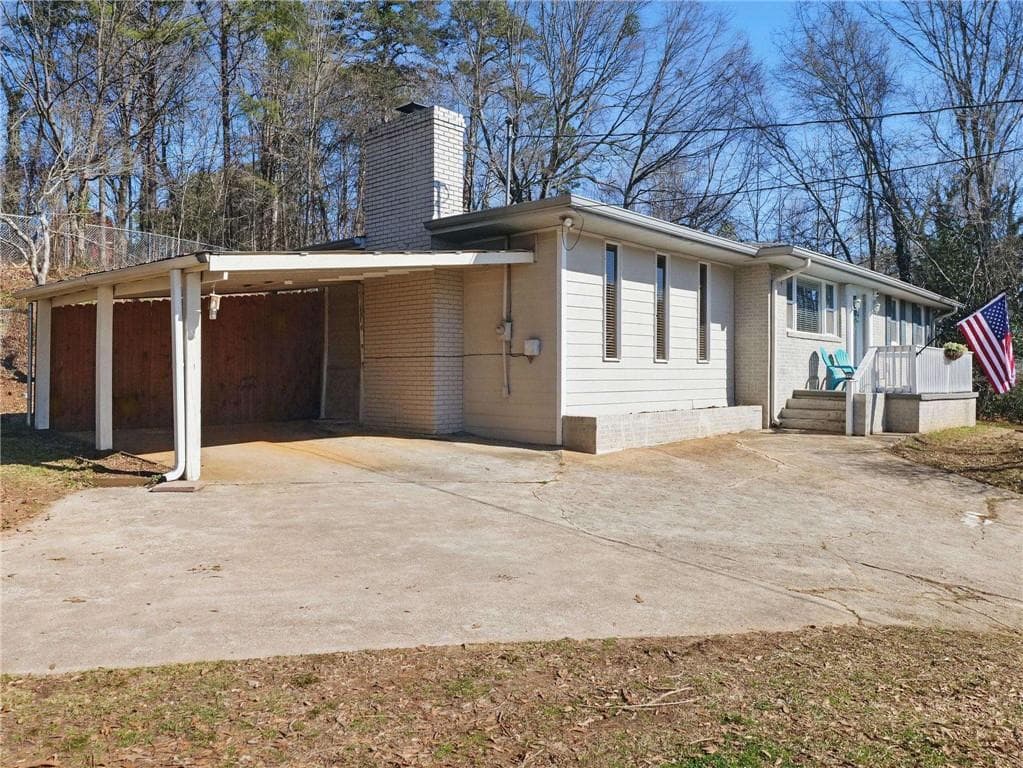 3 bedroom, 2 bathroom, 1,555 sq ft single family residence for sale at 2093 Beverly Road, Gainesville, GA 30501 — photo 9