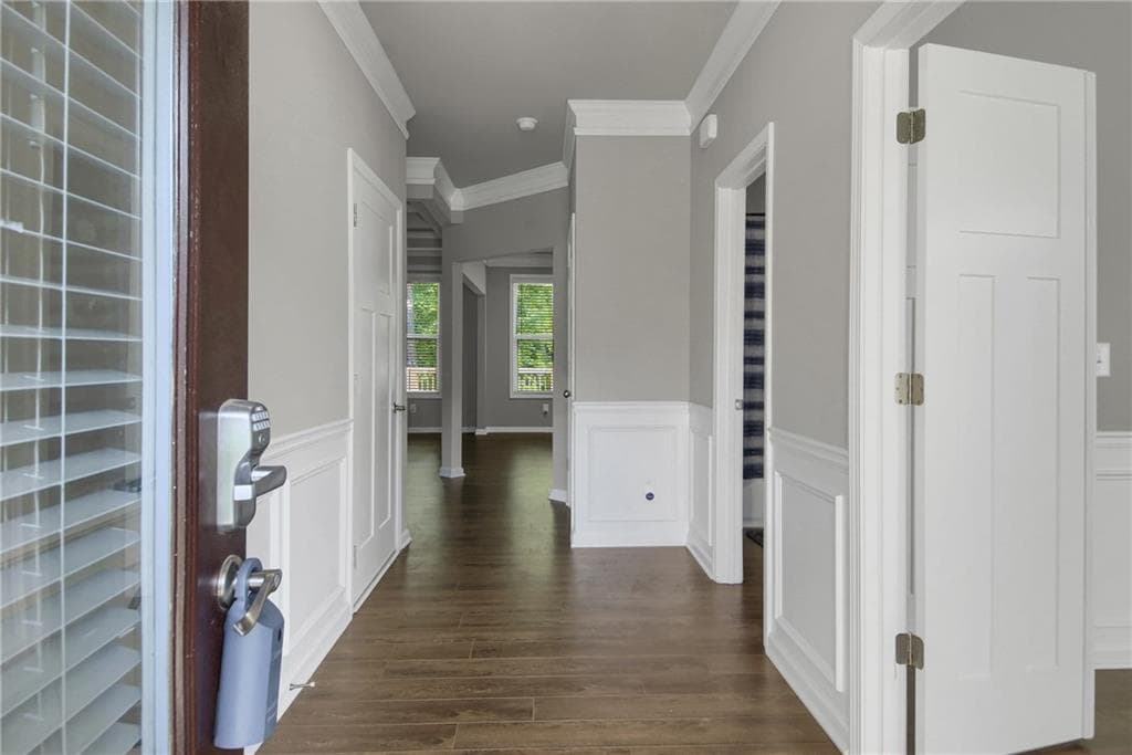 5 bedroom, 3 bathroom, 2,749 sq ft single family residence for sale at 2004 Brittlebank Lane, Lawrenceville, GA 30043 — photo 3