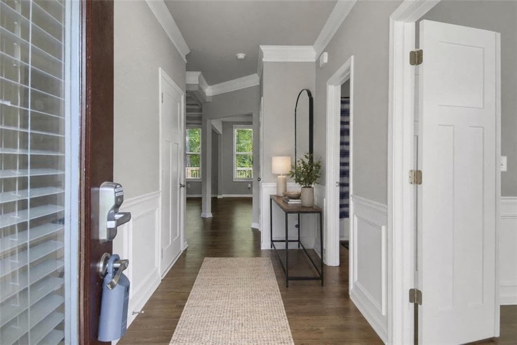 5 bedroom, 3 bathroom, 2,749 sq ft single family residence for sale at 2004 Brittlebank Lane, Lawrenceville, GA 30043 — photo 4