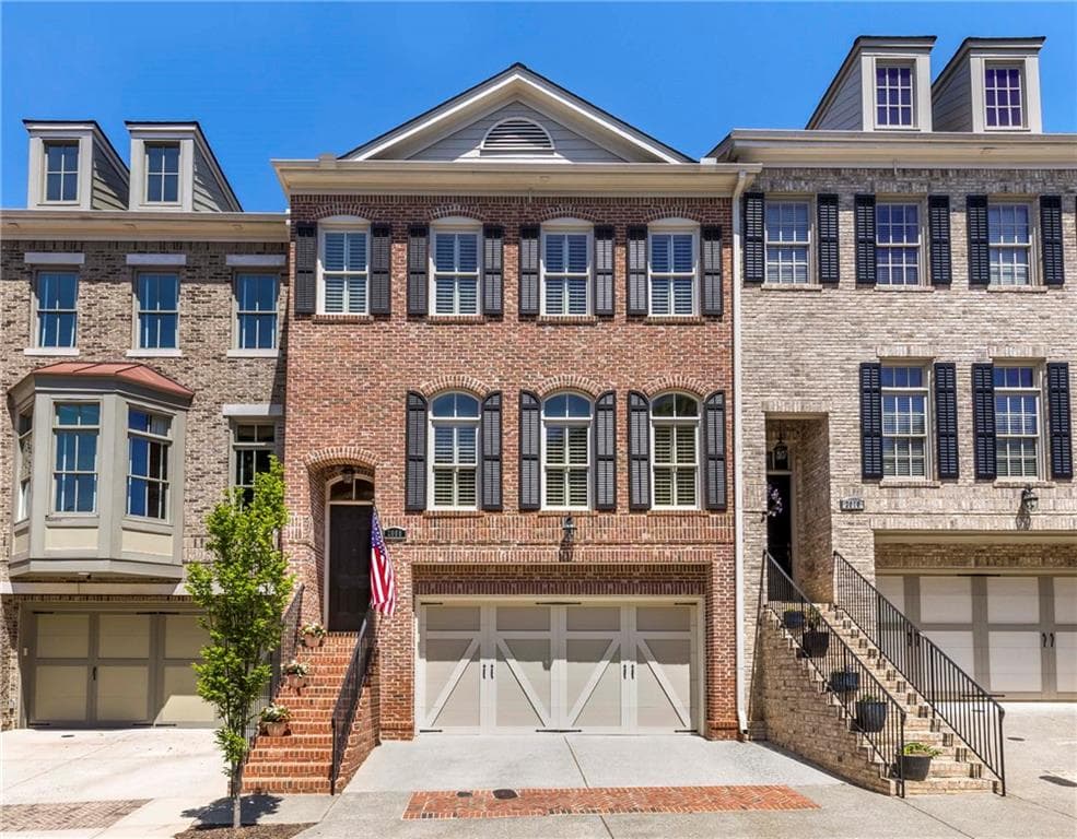 4 bedroom, 4 bathroom, 3,350 sq ft townhouse for sale at 2008 Hidden Alley, Alpharetta, GA 30009 — photo 2