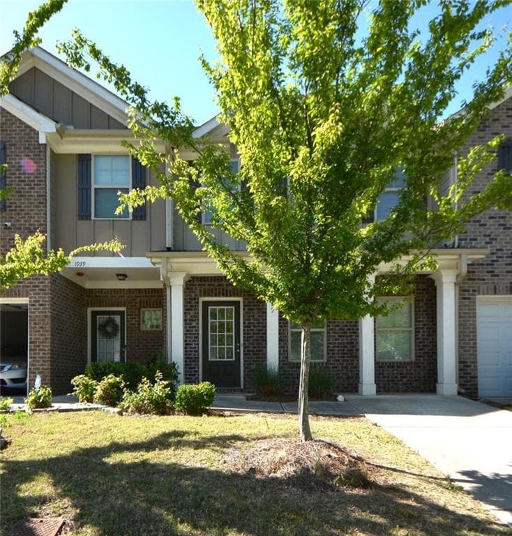 3 bedroom, 3 bathroom, 1,634 sq ft townhouse sold at 1937 Old Dogwood, Jonesboro, GA 30238