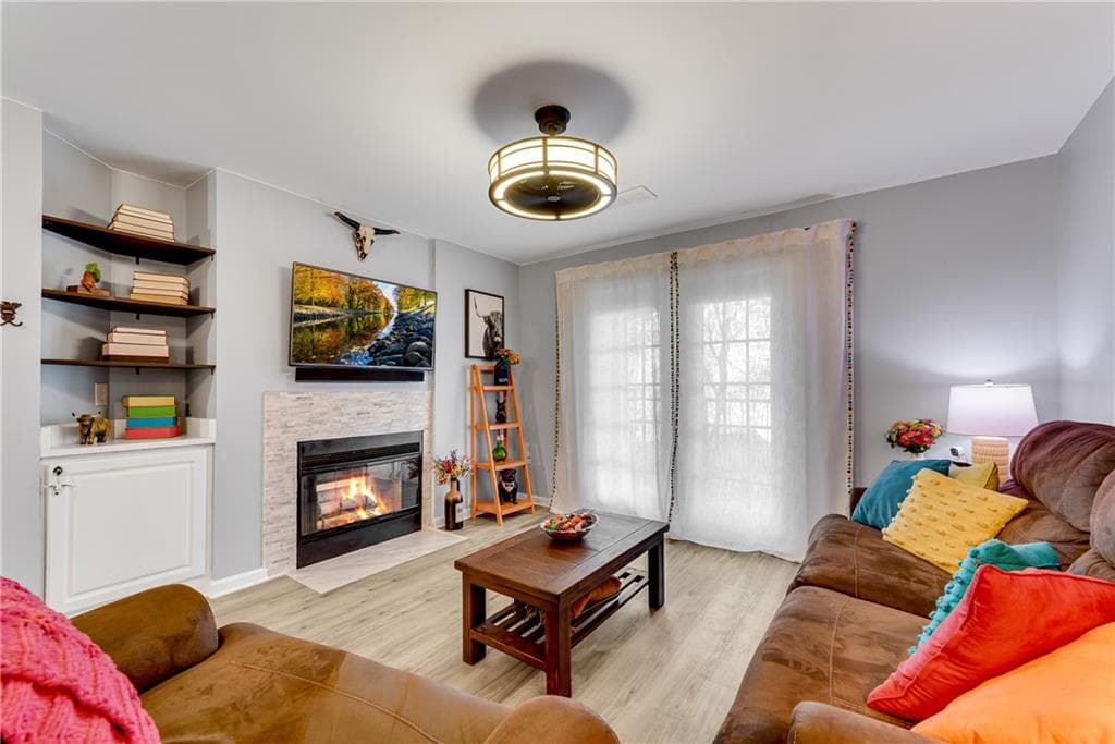 1 bedroom, 1 bathroom, 696 sq ft condominium for sale at 3655 Habersham Road B148, Atlanta, GA 30305