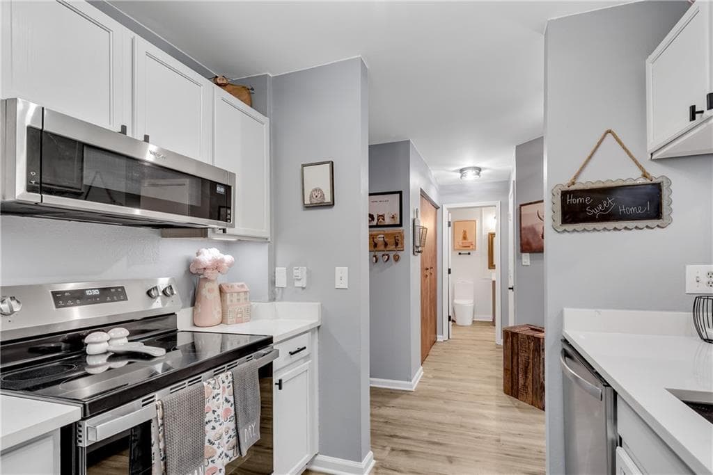 1 bedroom, 1 bathroom, 696 sq ft condominium for sale at 3655 Habersham Road B148, Atlanta, GA 30305 — photo 7