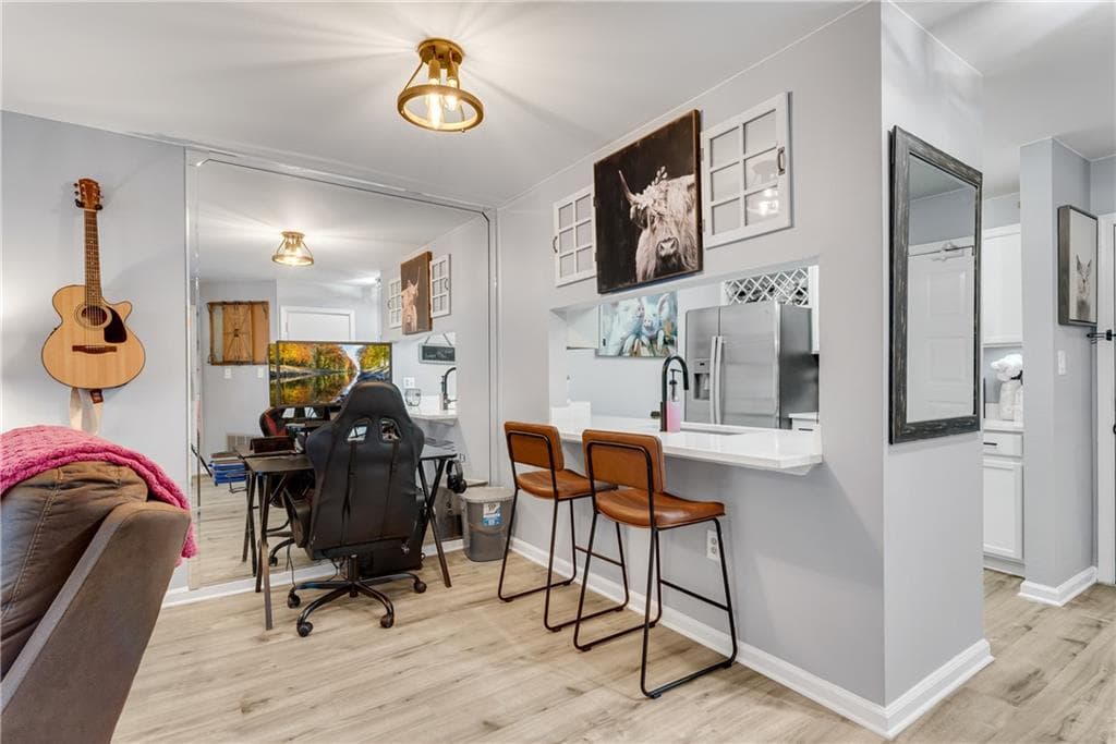 1 bedroom, 1 bathroom, 696 sq ft condominium for sale at 3655 Habersham Road B148, Atlanta, GA 30305 — photo 8