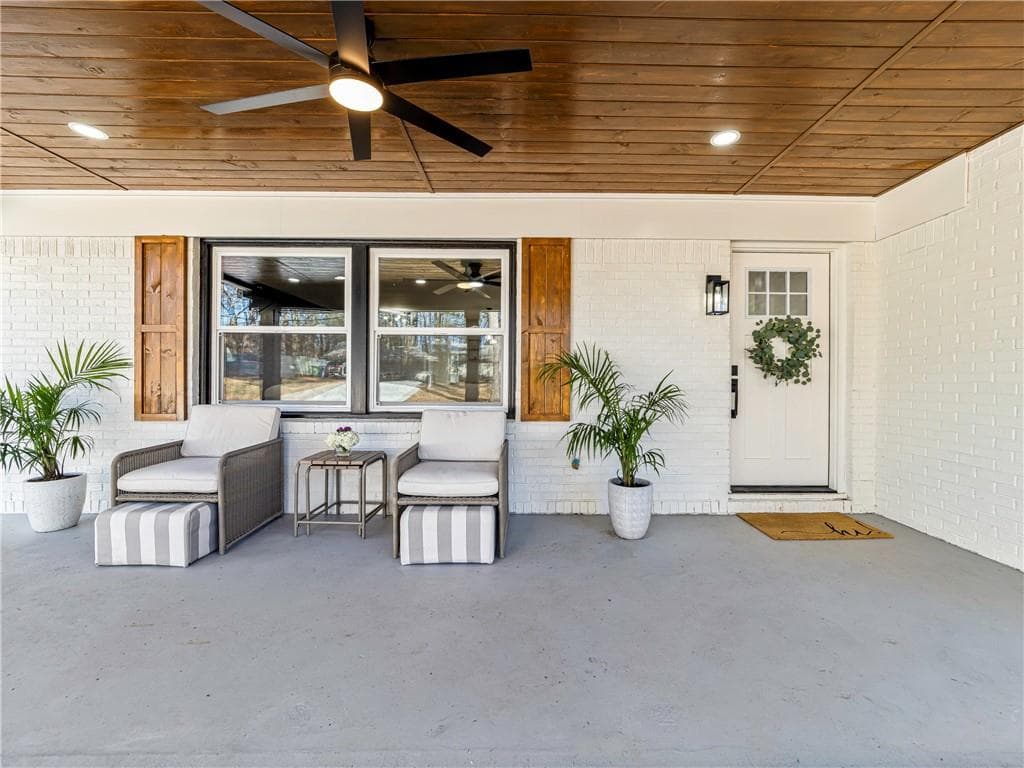 4 bedroom, 3 bathroom, 1,905 sq ft single family residence sold at 116 PEYTON Road, Atlanta, GA 30311