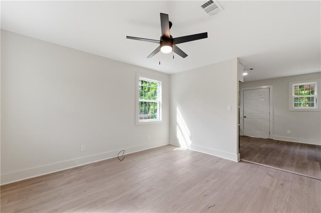 duplex under contract at 1715 Lisbon Drive, Atlanta, GA 30310 — photo 6
