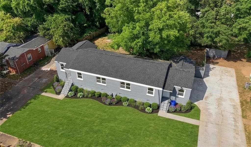 duplex under contract at 1715 Lisbon Drive, Atlanta, GA 30310 — photo 3