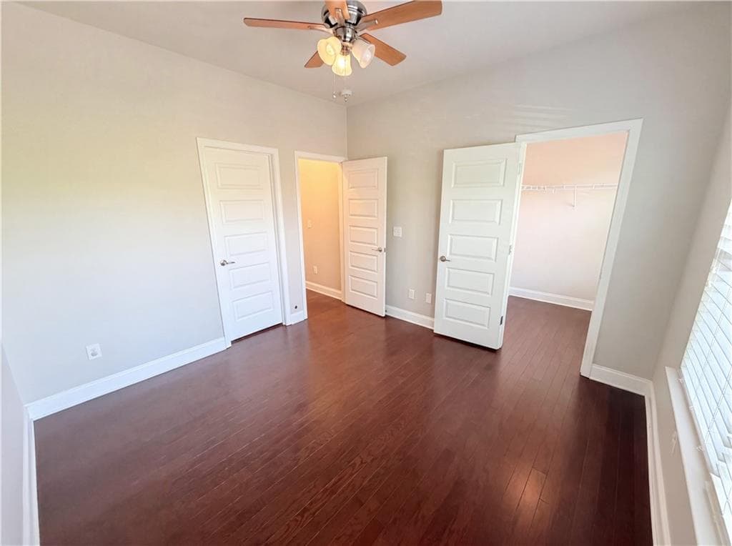 3 bedroom, 3 bathroom, 1,994 sq ft townhouse under contract at 10555 Naramore Lane, Alpharetta, GA 30022 — photo 4