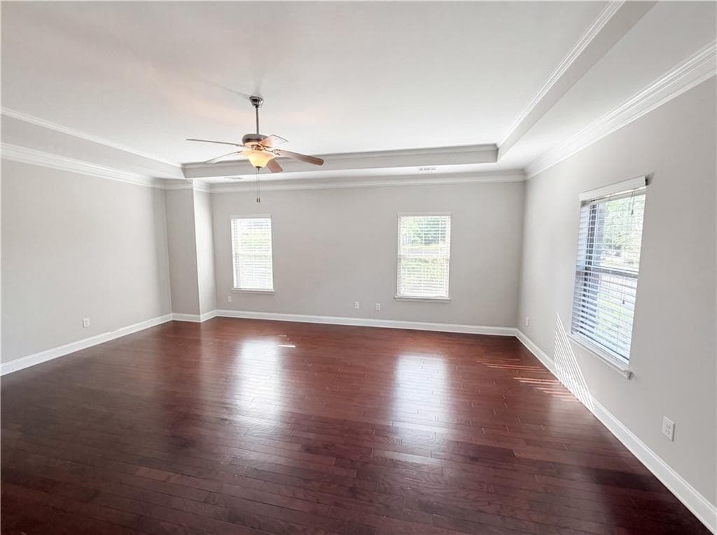3 bedroom, 3 bathroom, 1,994 sq ft townhouse under contract at 10555 Naramore Lane, Alpharetta, GA 30022 — photo 9