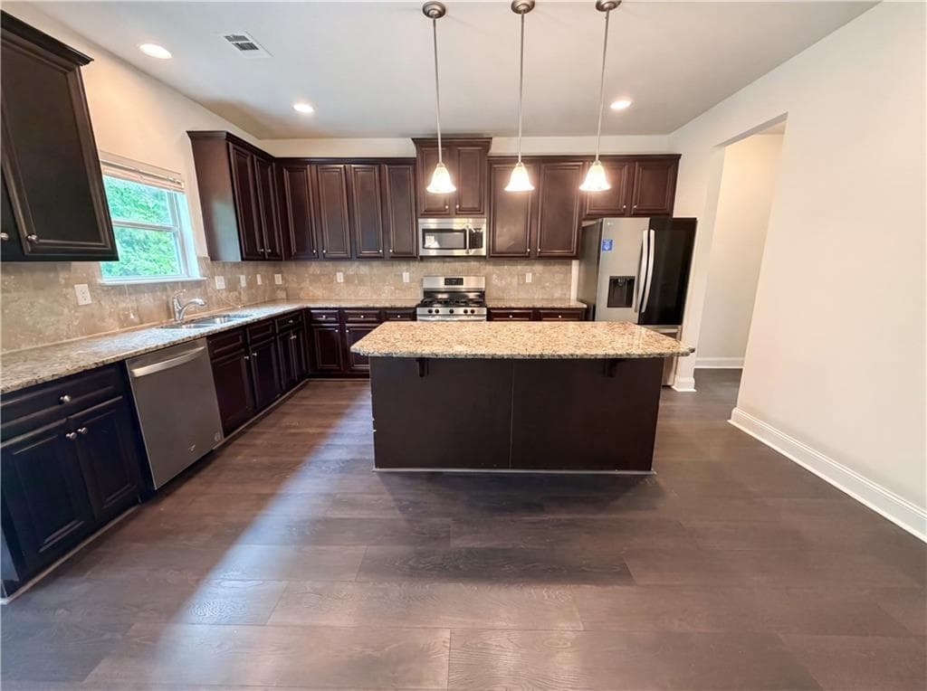 4 bedroom, 3 bathroom, 2,896 sq ft single family residence for sale at 2627 Glenbrook Lane, Conyers, GA 30012 — photo 2