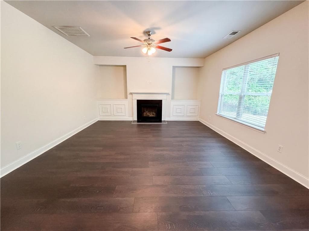 4 bedroom, 3 bathroom, 2,896 sq ft single family residence for sale at 2627 Glenbrook Lane, Conyers, GA 30012 — photo 3