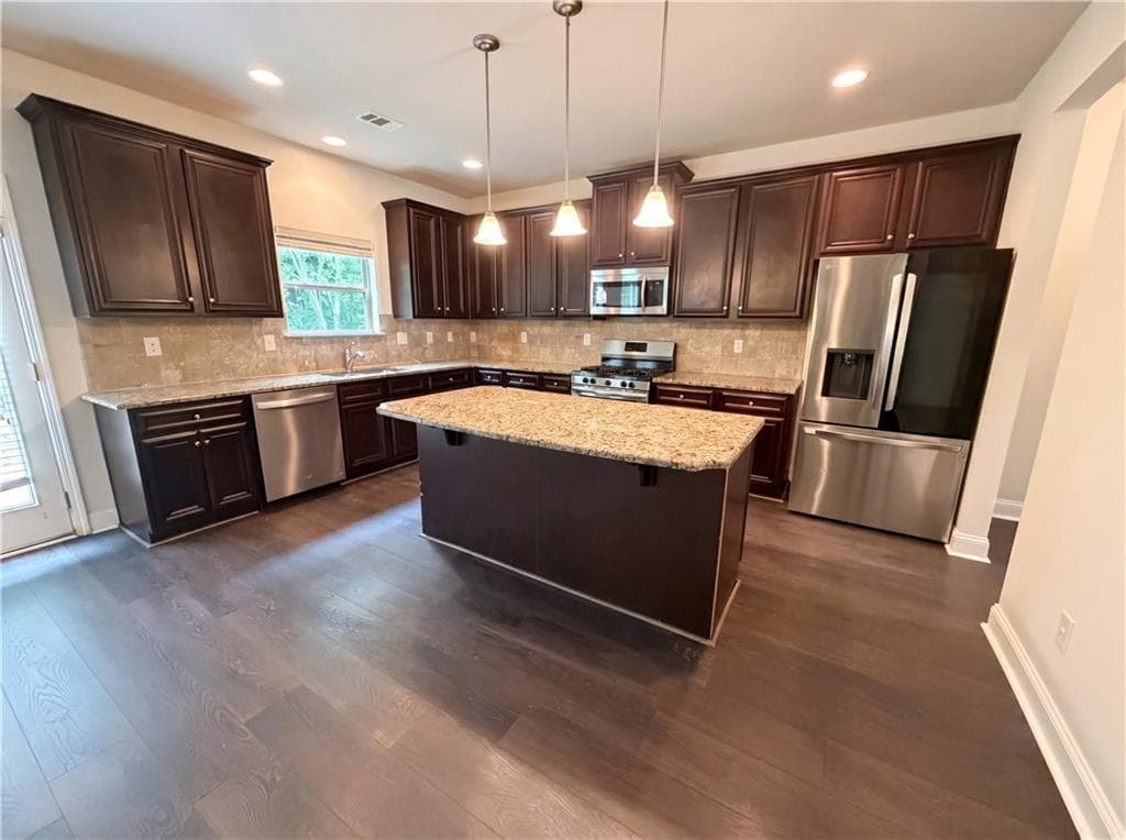 4 bedroom, 3 bathroom, 2,896 sq ft single family residence for sale at 2627 Glenbrook Lane, Conyers, GA 30012 — photo 6