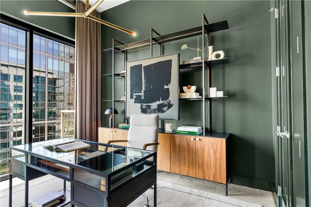 4 bedroom, 4 bathroom, 2,537 sq ft condominium under contract at 40 12th Street 1906, Atlanta, GA 30309 — photo 2