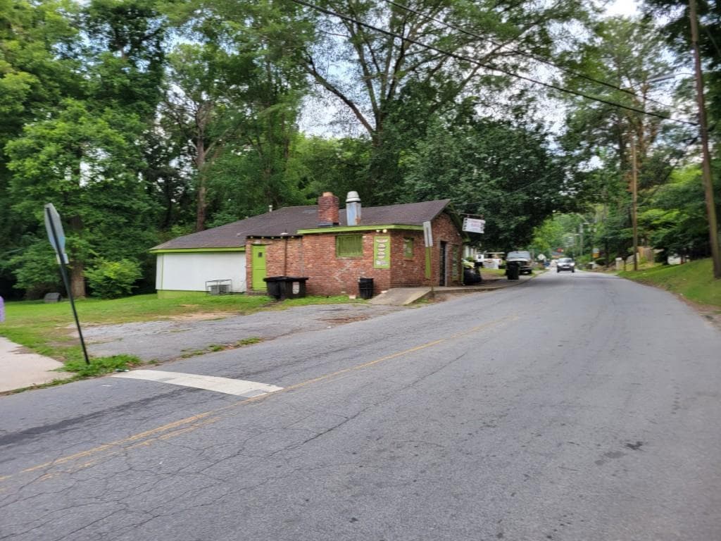 single family residence for sale at 44 Johnson Road, Atlanta, GA 30318 — photo 4