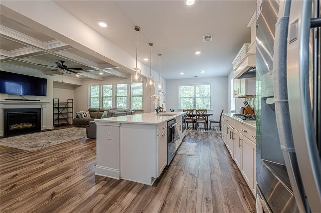 5 bedroom, 4 bathroom, 3,392 sq ft single family residence under contract at 7590 Ansley View Lane, Cumming, GA 30028 — photo 7