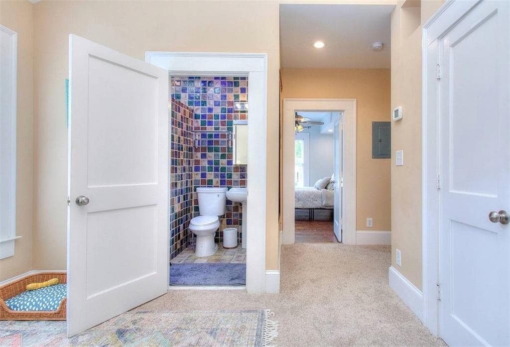 2 bedroom, 1 bathroom, 989 sq ft single family residence for rent at 1611 Tallulah Street, Atlanta, GA 30318 for $2,500 a month — photo 7