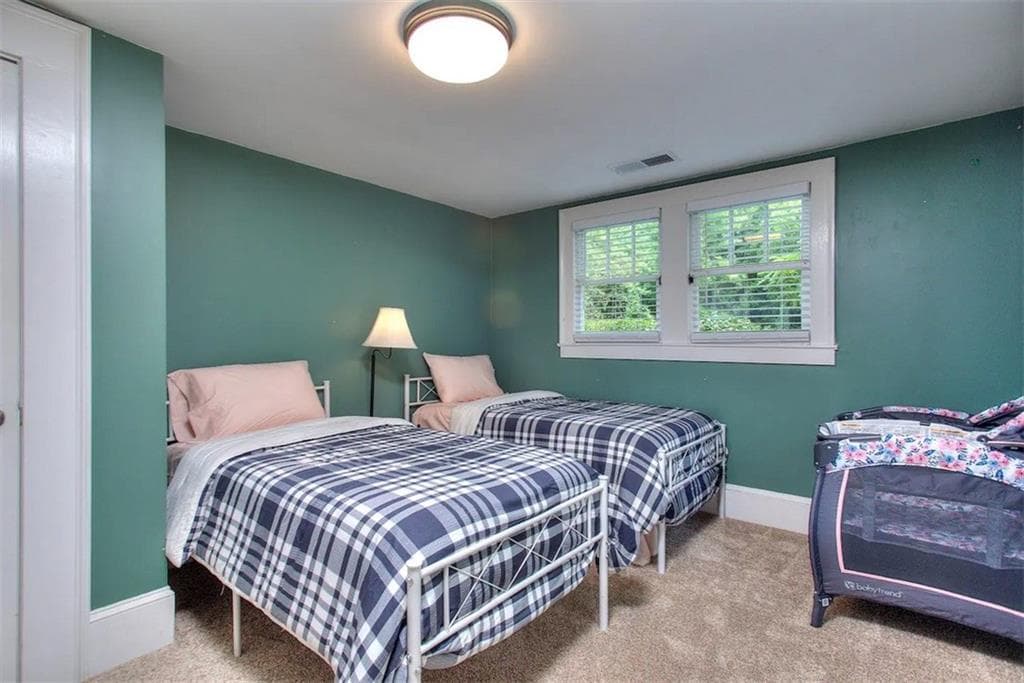 2 bedroom, 1 bathroom, 989 sq ft single family residence for rent at 1611 Tallulah Street, Atlanta, GA 30318 for $2,500 a month — photo 9