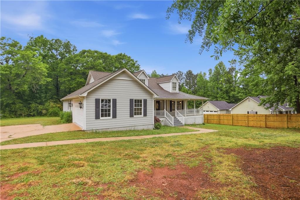 3 bedroom, 2 bathroom, 1,935 sq ft single family residence for sale at 93 Charlie Smith Drive, Senoia, GA 30276 — photo 8