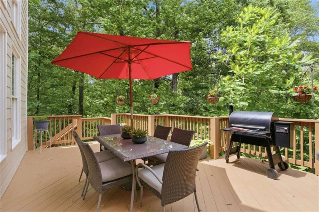 6 bedroom, 8 bathroom, 7,059 sq ft single family residence for sale at 4545 Bastion Drive, Roswell, GA 30075 — photo 6