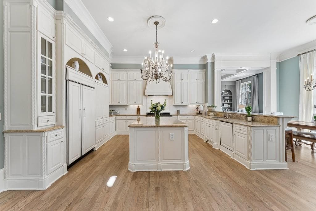 6 bedroom, 9 bathroom, 12,384 sq ft single family residence for sale at 4235 Regency Court, Atlanta, GA 30327 — photo 5