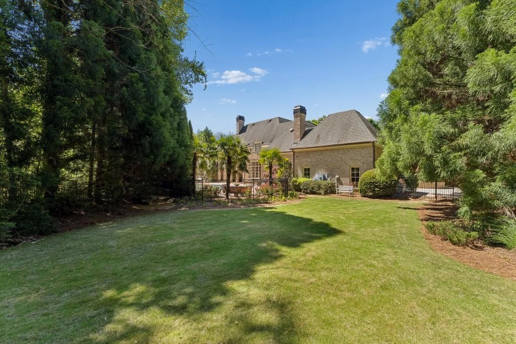 6 bedroom, 9 bathroom, 12,384 sq ft single family residence for sale at 4235 Regency Court, Atlanta, GA 30327 — photo 10