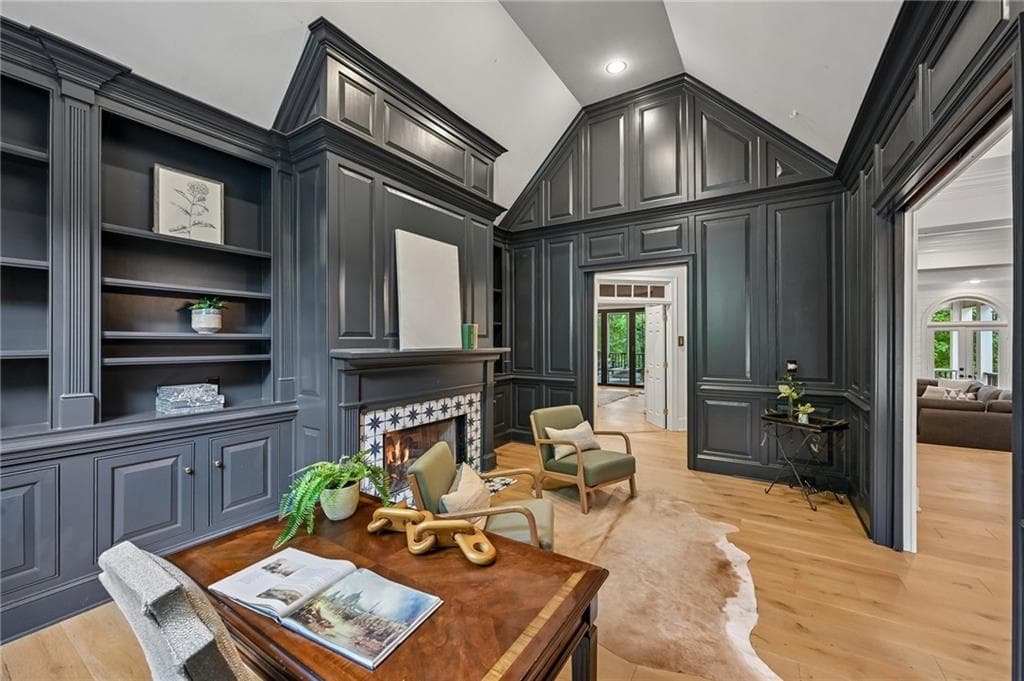 7 bedroom, 5 bathroom, 7,250 sq ft single family residence under contract at 305 Broadmeadow Cove, Roswell, GA 30075 — photo 8
