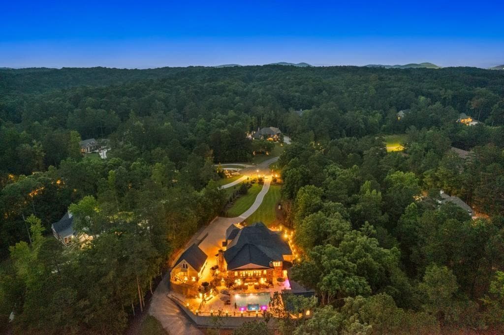 4 bedroom, 8 bathroom, 12,279 sq ft single family residence for sale at 37 Retreat Ridge, Cartersville, GA 30120 — photo 6