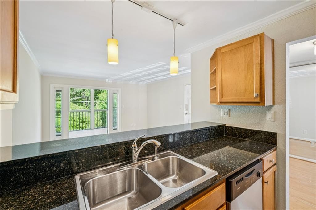 1 bedroom, 1 bathroom, 720 sq ft condominium for sale at 1445 Monroe Drive E-9, Atlanta, GA 30324 — photo 9