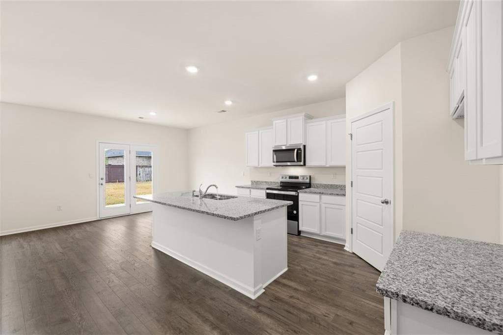 5 bedroom, 3 bathroom, 2,511 sq ft single family residence for sale at 8559 Secretariat Drive, Lithonia, GA 30058 — photo 5