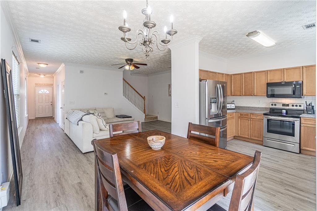 3 bedroom, 3 bathroom, 1,740 sq ft townhouse for sale at 4834 Zephyr Cove Place, Flowery Branch, GA 30542 — photo 5