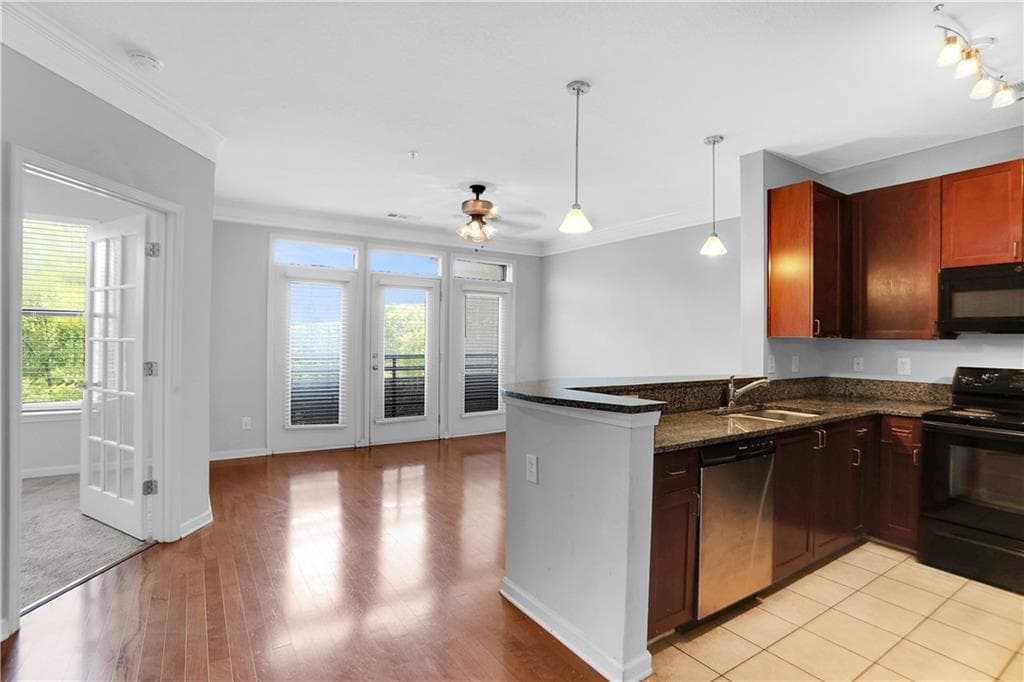 3 bedroom, 3 bathroom, 1,500 sq ft condominium for sale at 400 17th Street 1341, Atlanta, GA 30363 — photo 7