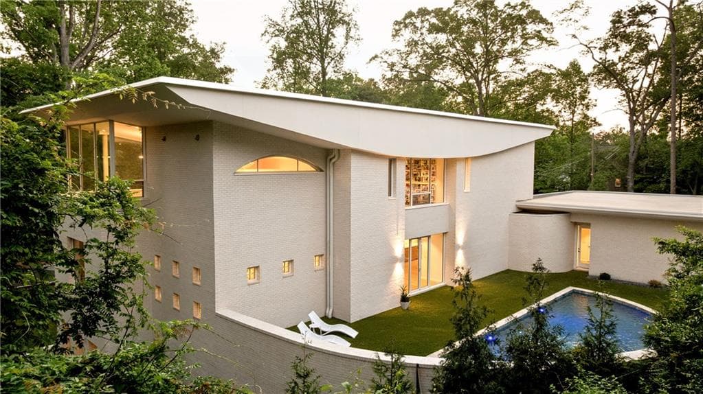 5 bedroom, 7 bathroom, 6,149 sq ft single family residence for sale at 3619 Ivy Road, Atlanta, GA 30342 — photo 9