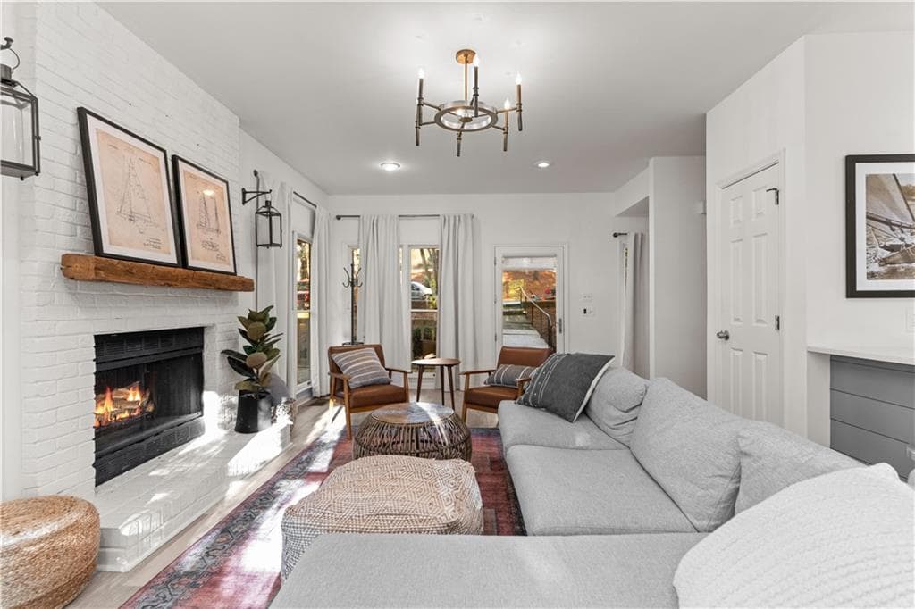 3 bedroom, 3 bathroom, 1,901 sq ft townhouse under contract at 1042 Cupp Lane, Greensboro, GA 30642 — photo 7