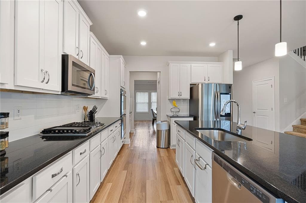 5 bedroom, 4 bathroom, 3,108 sq ft single family residence for sale at 103 Grove View Road, Woodstock, GA 30189 — photo 7
