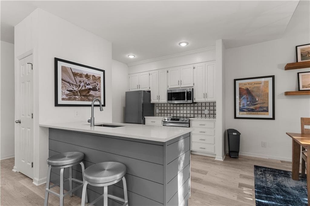 3 bedroom, 3 bathroom, 1,901 sq ft townhouse under contract at 1042 Cupp Lane, Greensboro, GA 30642 — photo 9