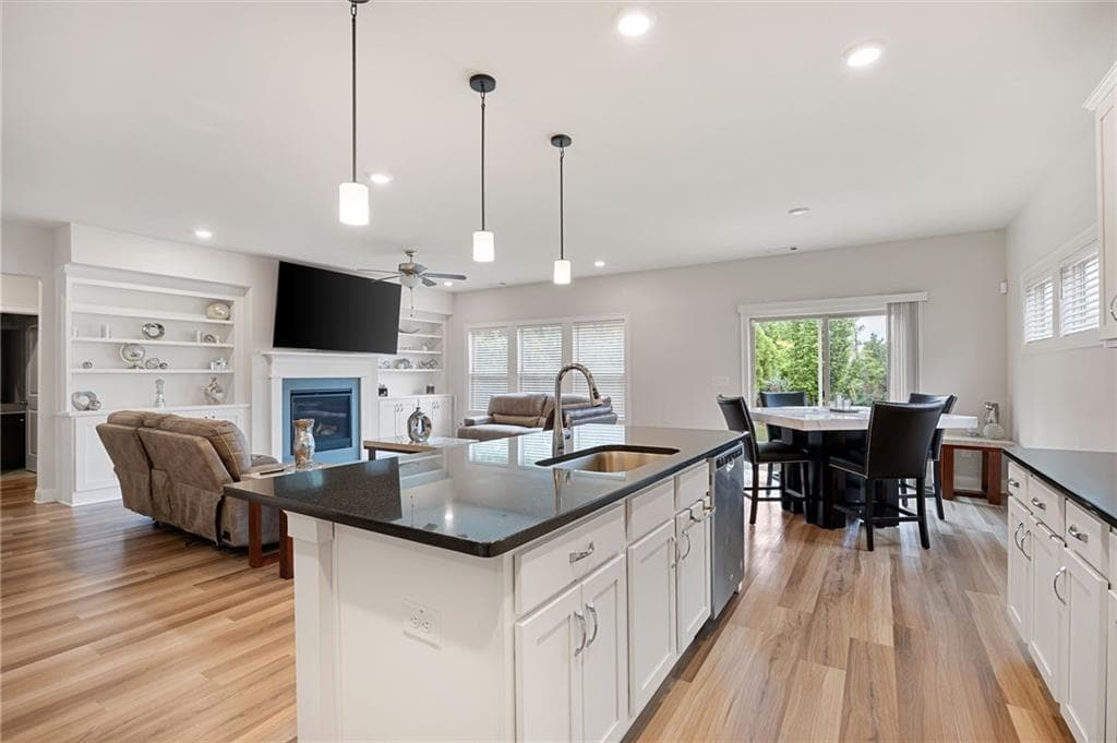 5 bedroom, 4 bathroom, 3,108 sq ft single family residence for sale at 103 Grove View Road, Woodstock, GA 30189 — photo 9