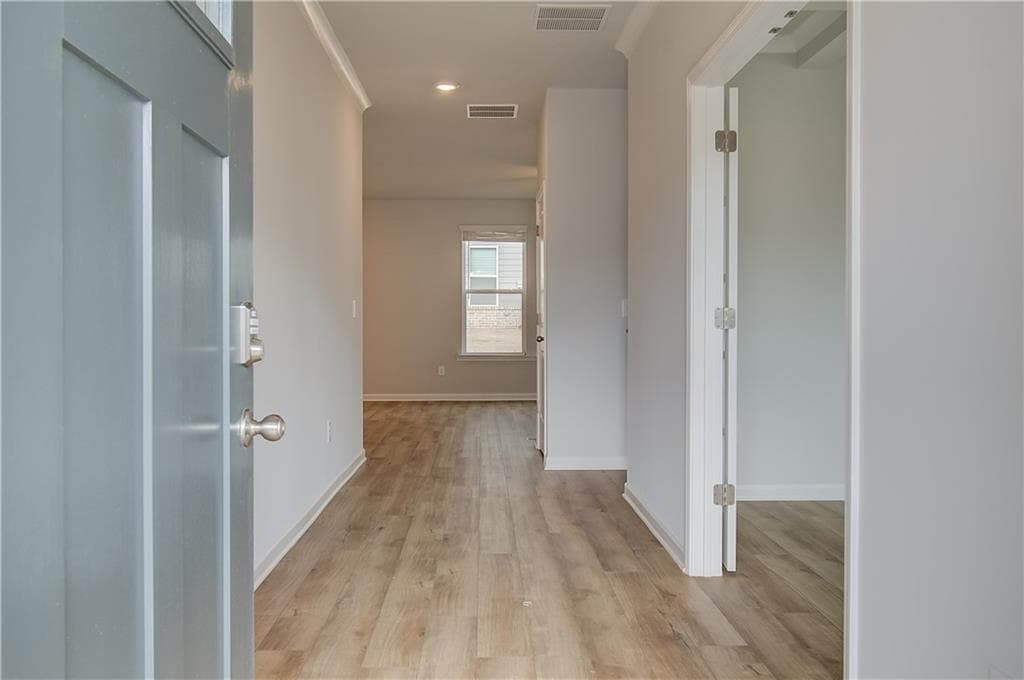 4 bedroom, 3 bathroom, 2,916 sq ft single family residence under contract at 295 Arnewood Circle, Mcdonough, GA 30253 — photo 4