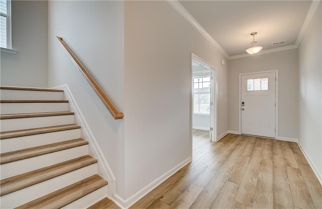 4 bedroom, 3 bathroom, 2,916 sq ft single family residence under contract at 295 Arnewood Circle, Mcdonough, GA 30253 — photo 6