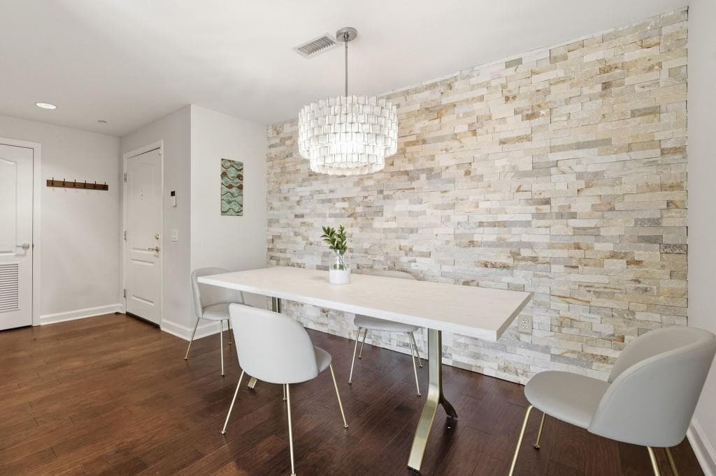 2 bedroom, 3 bathroom, 1,345 sq ft condominium for sale at 195 14th Street 1602, Atlanta, GA 30309 — photo 2