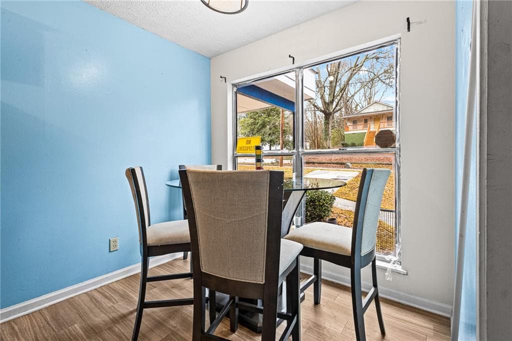 3 bedroom, 1 bathroom, 891 sq ft single family residence under contract at 1993 Akron Drive, Atlanta, GA 30315 — photo 5