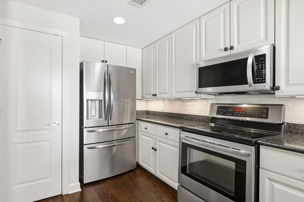 2 bedroom, 3 bathroom, 1,345 sq ft condominium for sale at 195 14th Street 1602, Atlanta, GA 30309 — photo 5