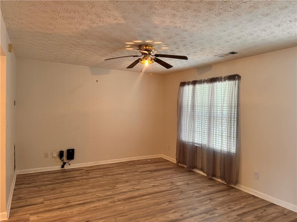 3 bedroom, 3 bathroom, 1,560 sq ft townhouse for sale at 3816 Waldrop Lane, Decatur, GA 30034 — photo 5