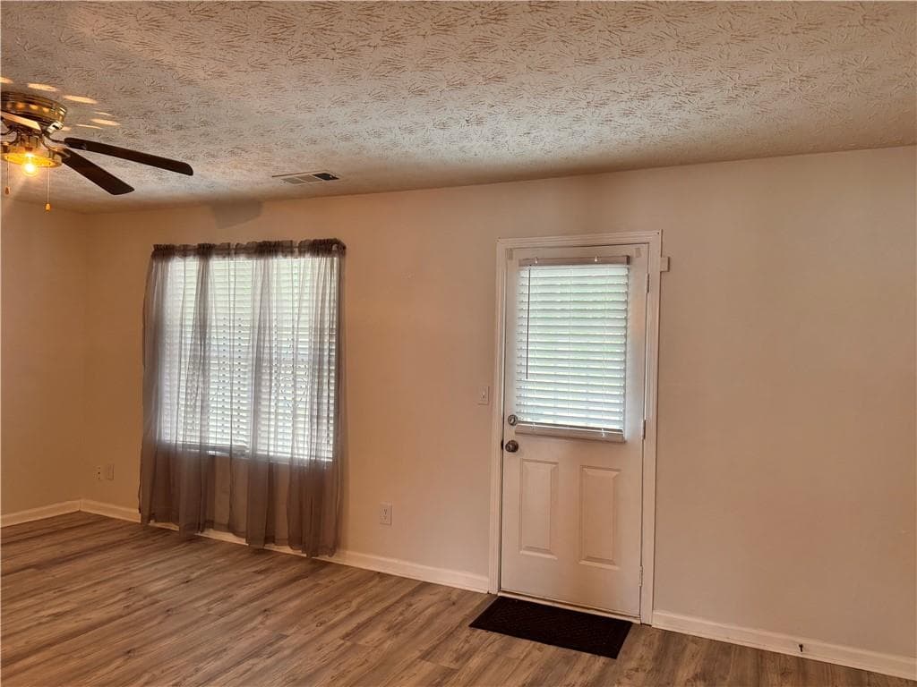 3 bedroom, 3 bathroom, 1,560 sq ft townhouse for sale at 3816 Waldrop Lane, Decatur, GA 30034 — photo 6