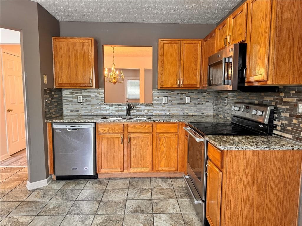 3 bedroom, 3 bathroom, 1,560 sq ft townhouse for sale at 3816 Waldrop Lane, Decatur, GA 30034 — photo 8
