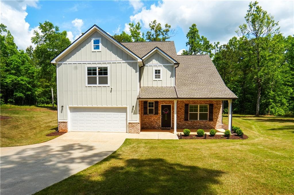 5 bedroom, 4 bathroom, 2,932 sq ft single family residence for sale at 425 Boynton Road, Hampton, GA 30228