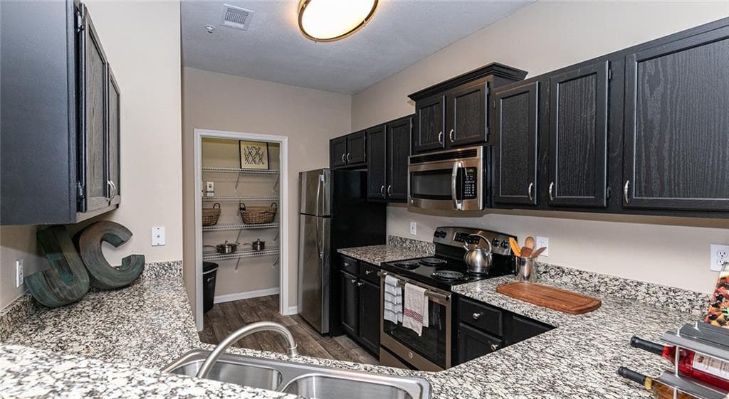 2 bedroom, 2 bathroom, 1,243 sq ft apartment for rent at 10840 State Bridge Road 0416, Johns Creek, GA 30022 for $1,930 a month — photo 2