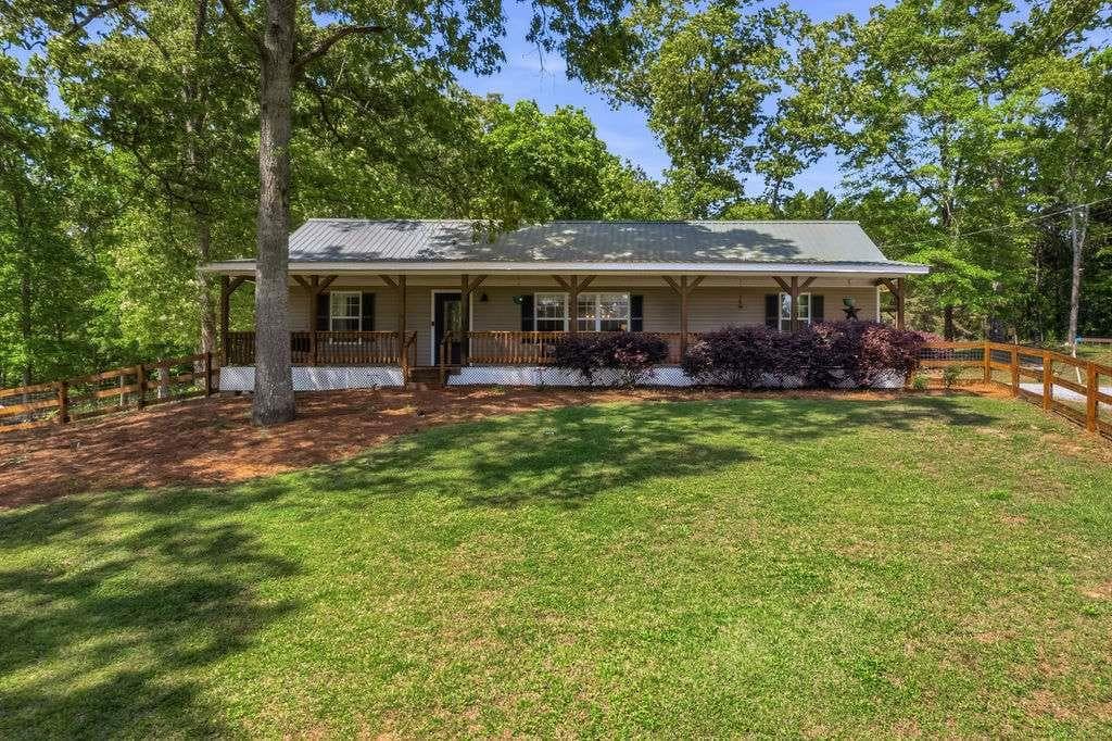 3 bedroom, 2 bathroom, 1,624 sq ft single family residence sold at 2176 N Bellview Road, Rockmart, GA 30153