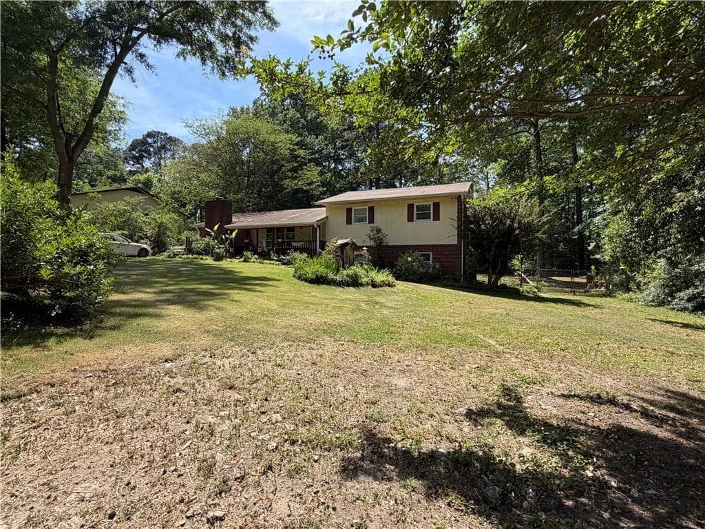 3 bedroom, 2 bathroom, 1,354 sq ft single family residence for sale at 232 Manning Drive, Alpharetta, GA 30009 — photo 2