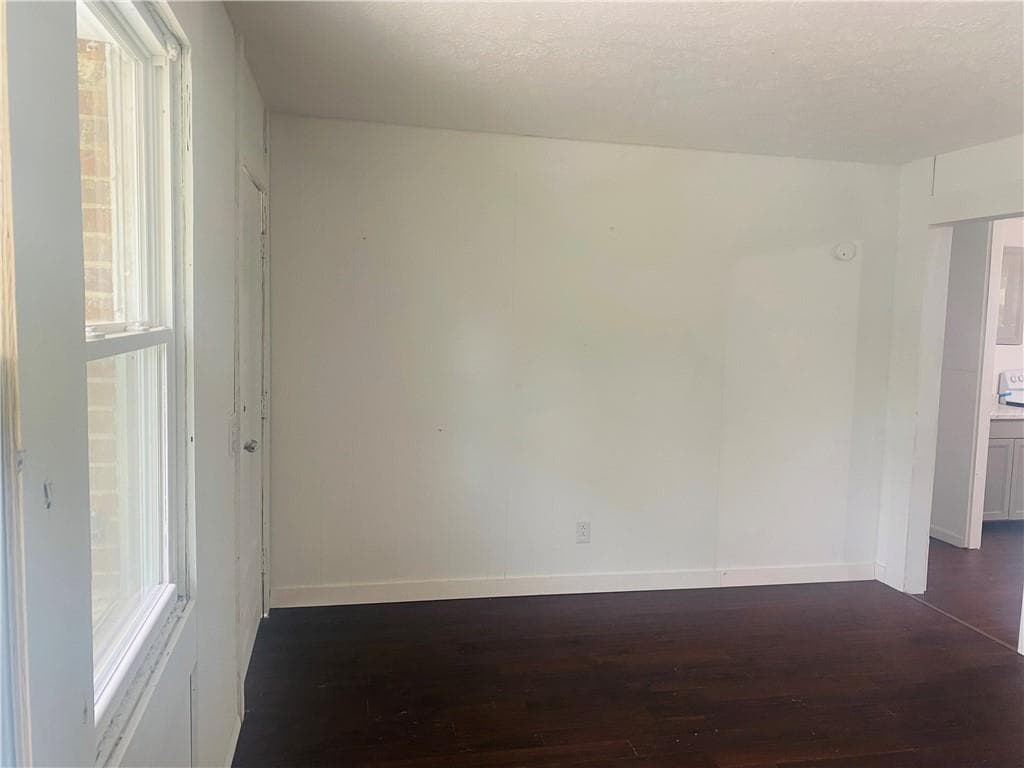 3 bedroom, 1 bathroom, 1,100 sq ft single family residence for sale at 93 North, Lumpkin, GA 31815 — photo 2